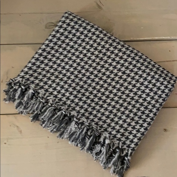Houndstooth Turkish Throw/Blanket - Black/Grey - Picture 2 of 12